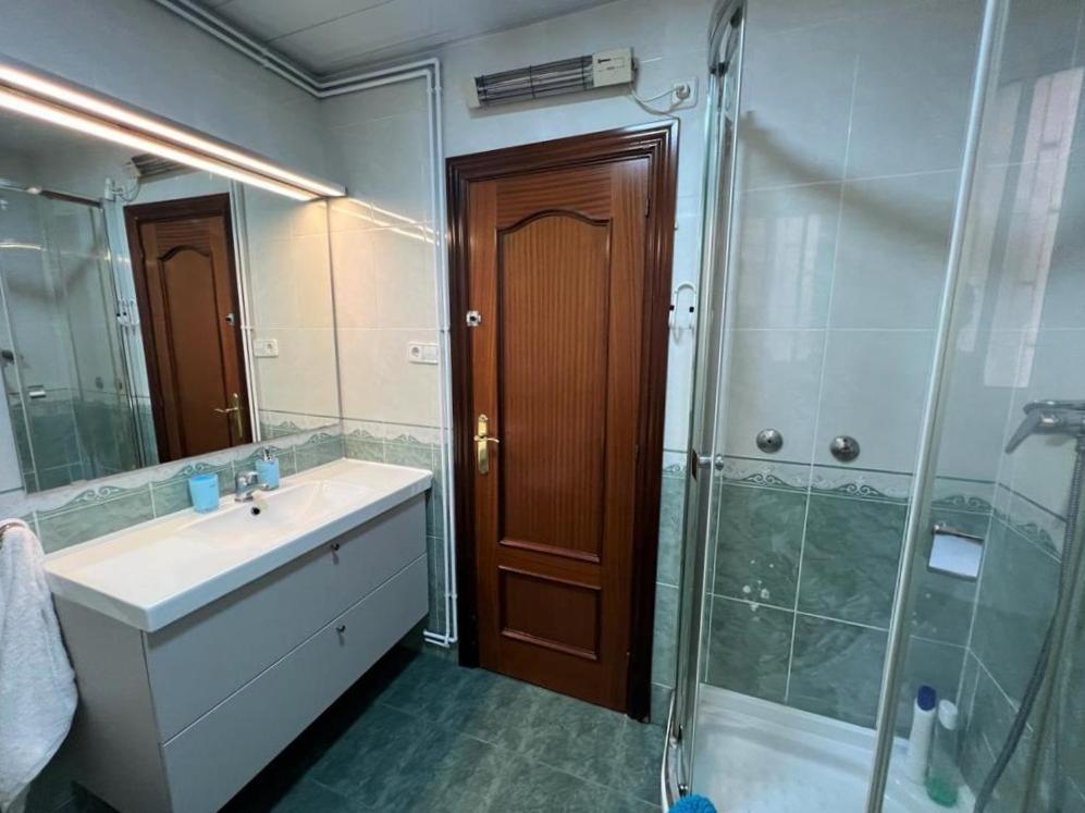 Rooms Nueva Valencia Барселона Екстериор снимка