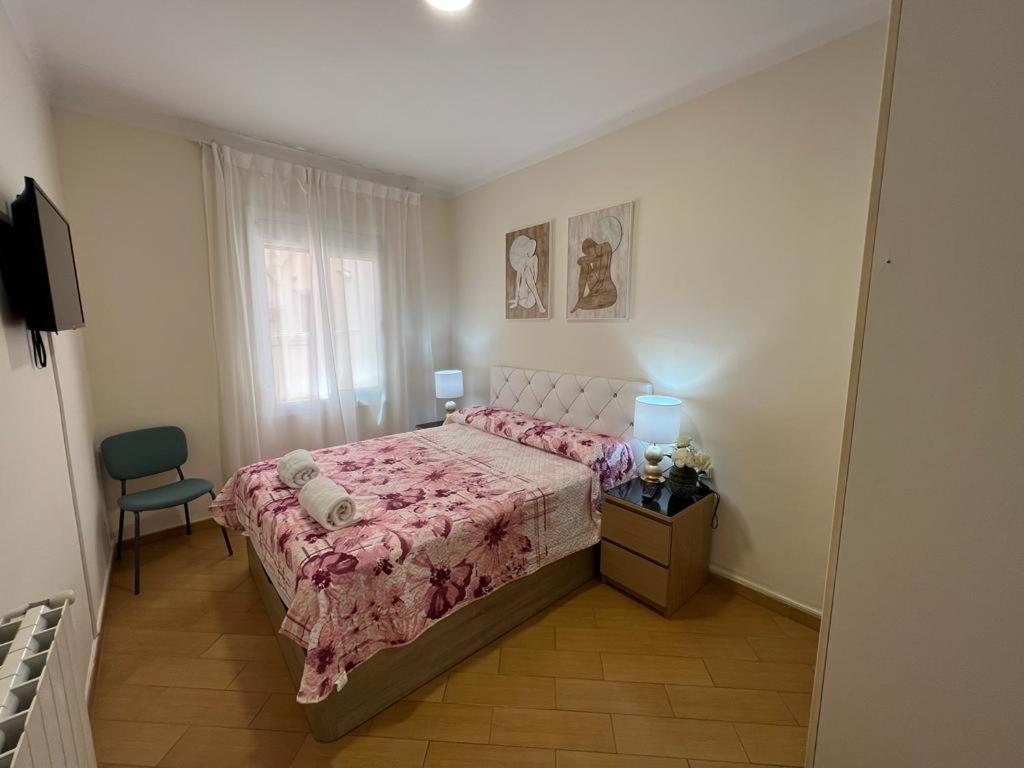 Rooms Nueva Valencia Барселона Екстериор снимка