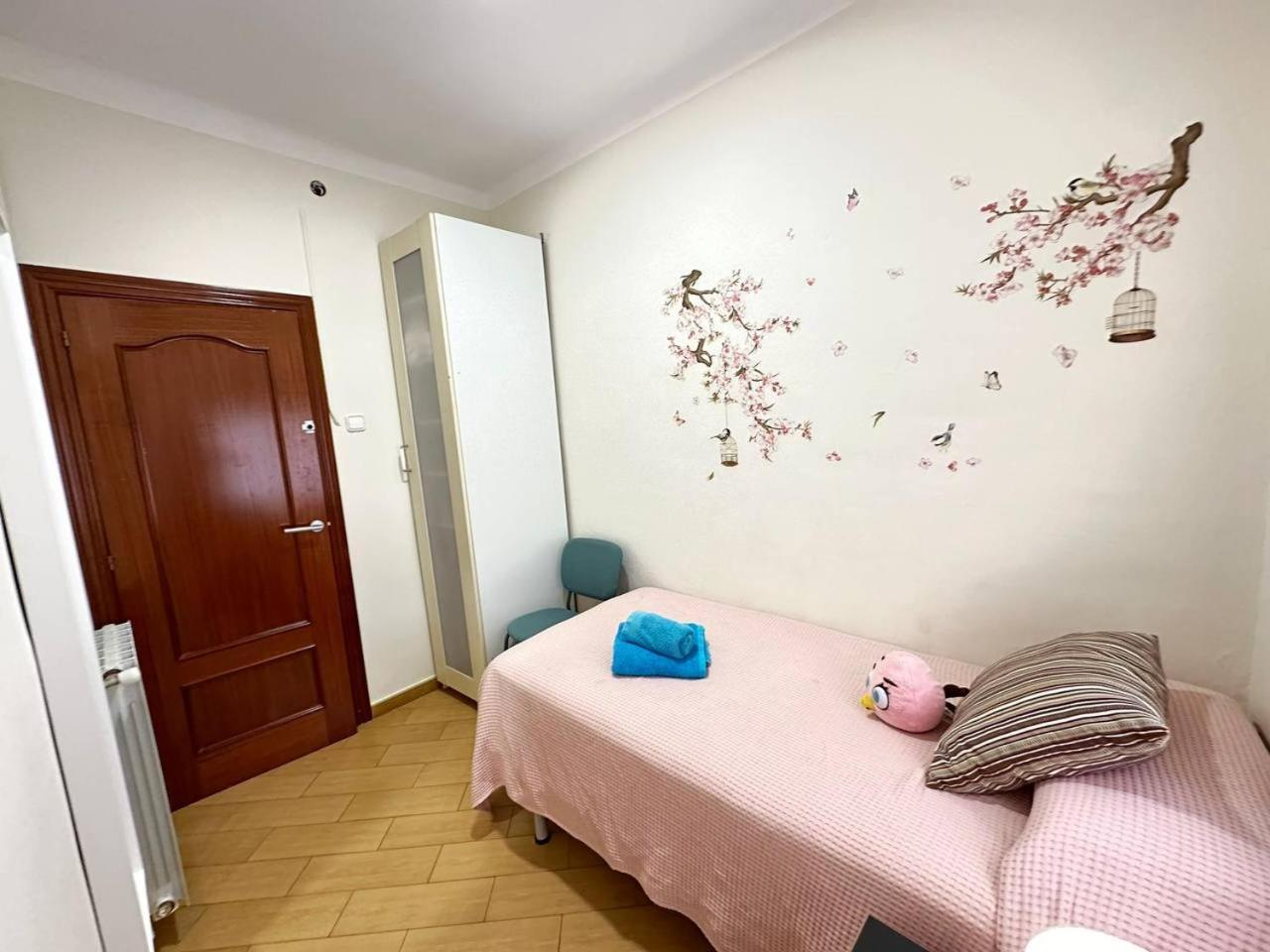 Rooms Nueva Valencia Барселона Екстериор снимка