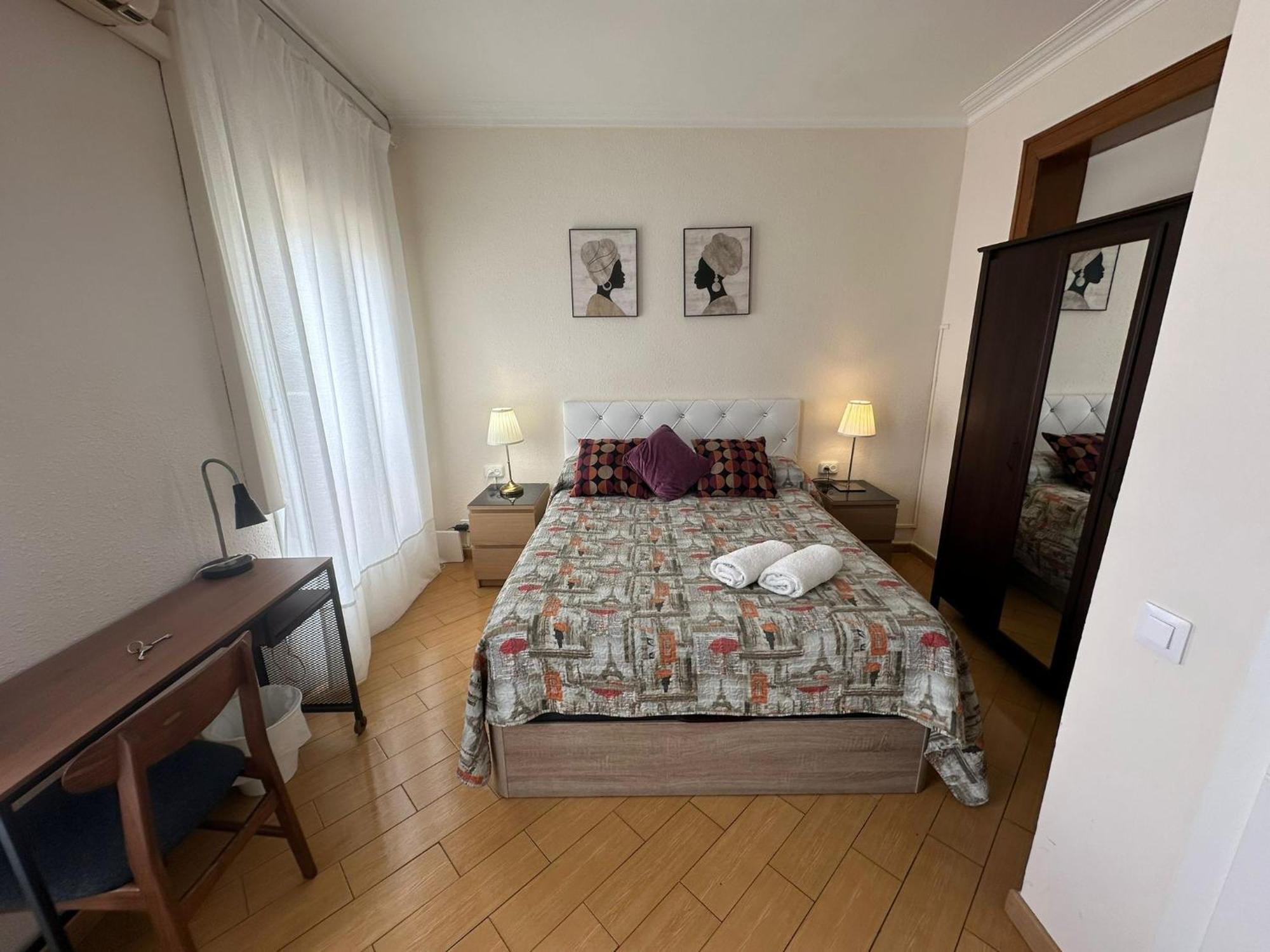 Rooms Nueva Valencia Барселона Екстериор снимка