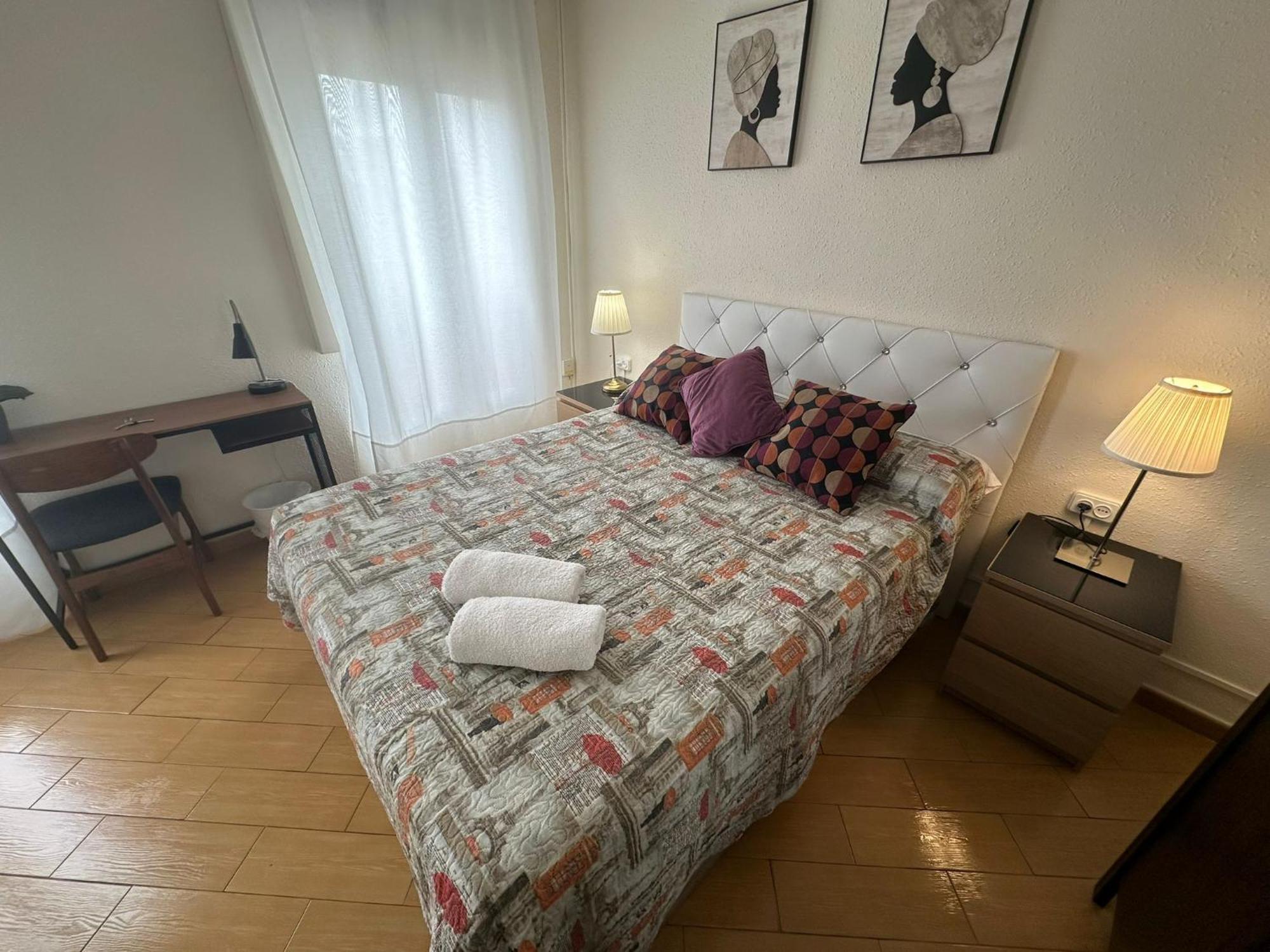 Rooms Nueva Valencia Барселона Екстериор снимка