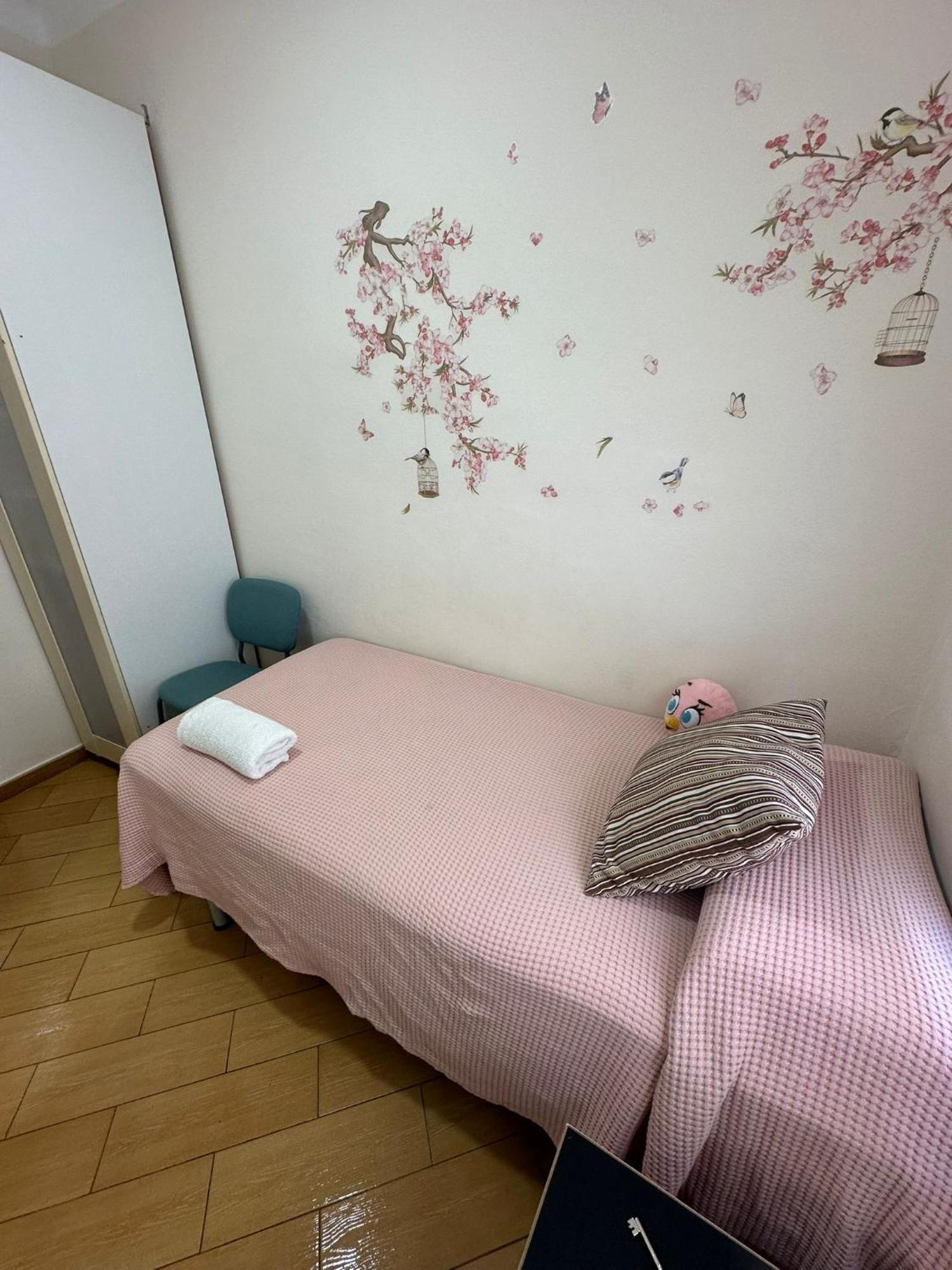 Rooms Nueva Valencia Барселона Екстериор снимка